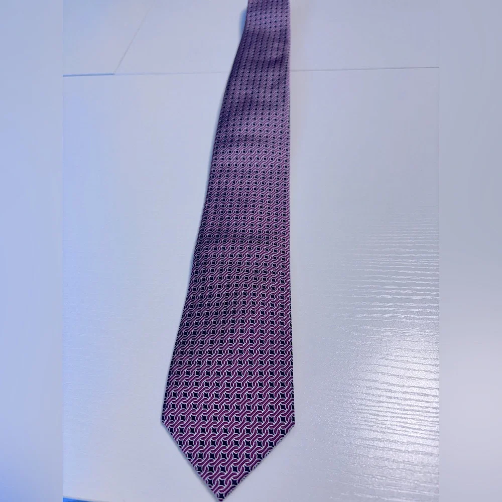 Bloomingdale’s The Men’s Store Red & Blue Silk Tie